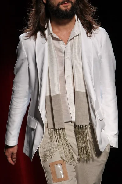 Look 38